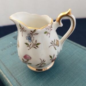 Vintage SAJI Creamer Miniature EUC